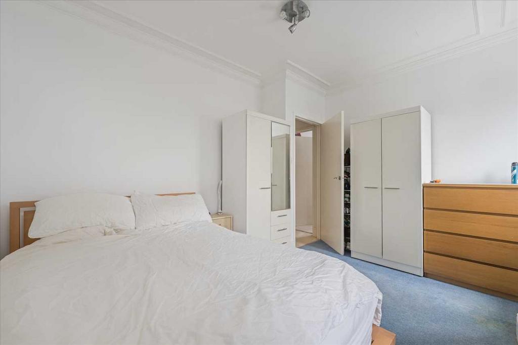 Bedroom Photo 1