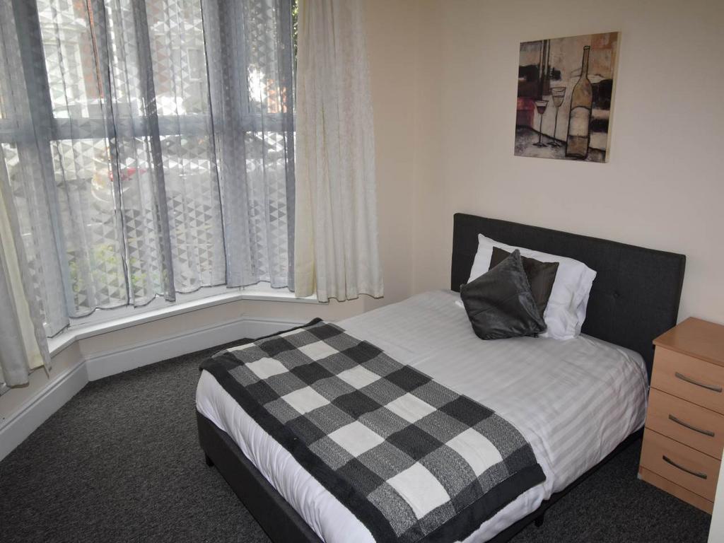 Bedroom 1, photo 1
