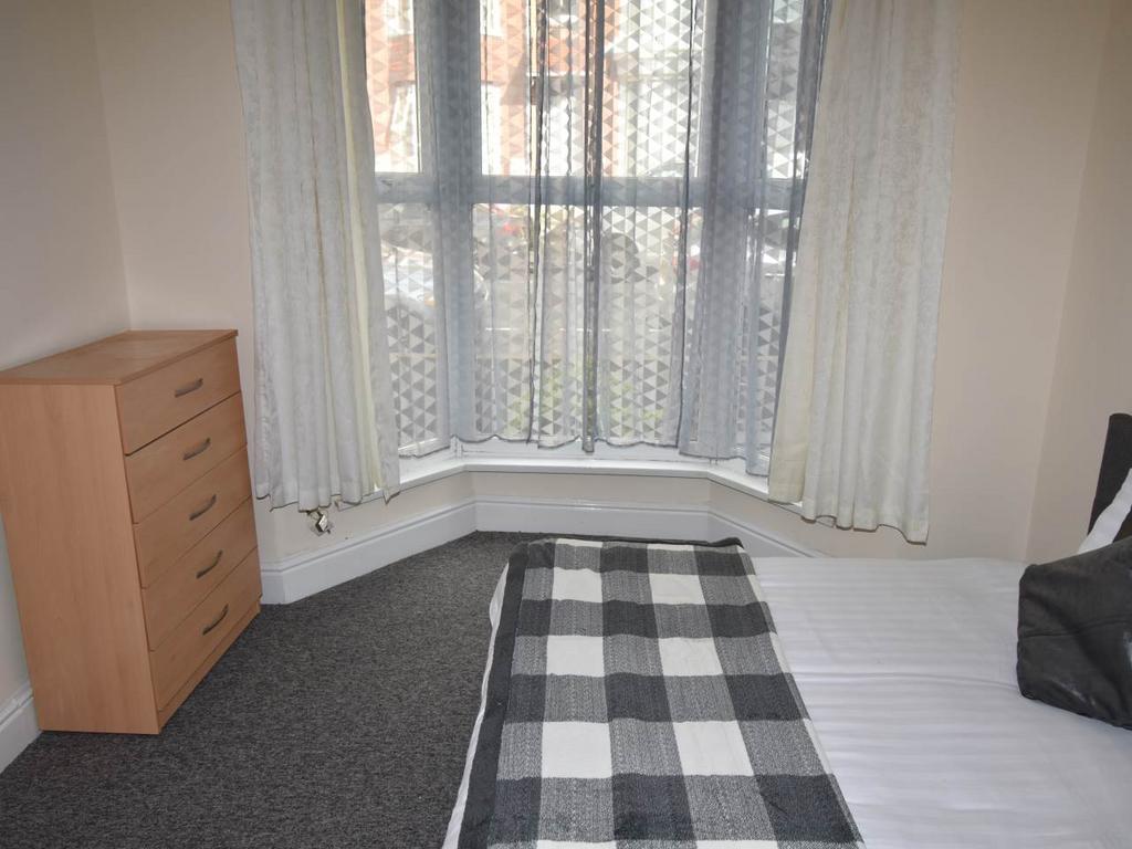 Bedroom 1, photo 2