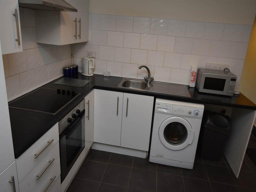 Kitchen photo 1