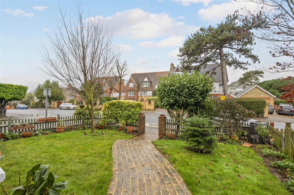 128 A Pepys Road-4.jpg