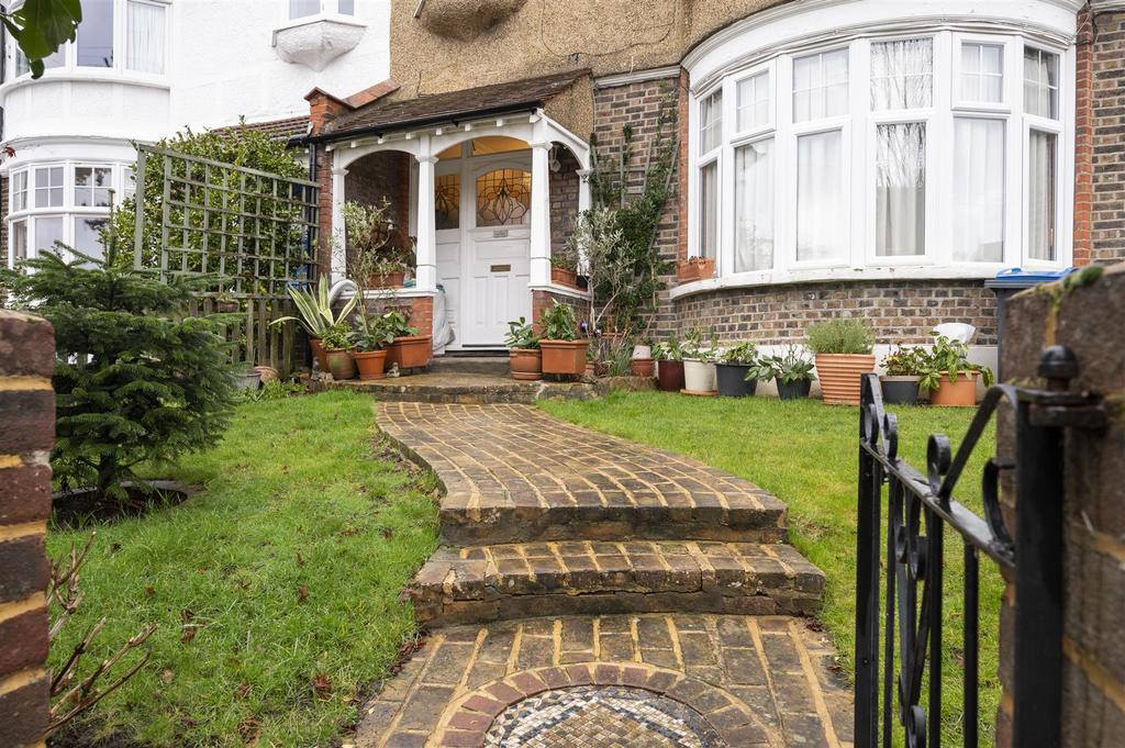 128 A Pepys Road-3.jpg