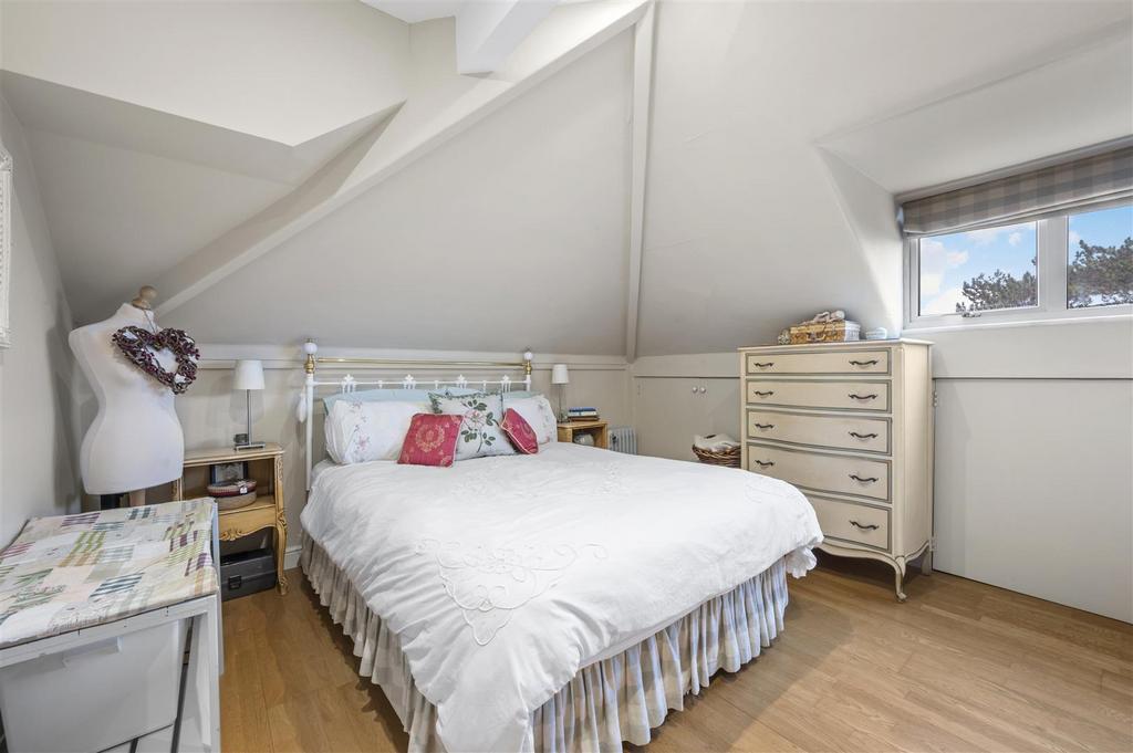 128 A Pepys Road-19.jpg