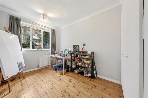 undefined, Bolton Road, London, W4
