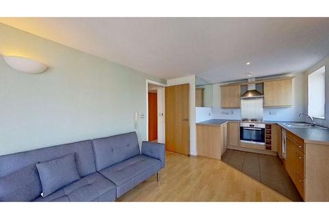 Apartment - 4 City Walk, Leeds, LS11