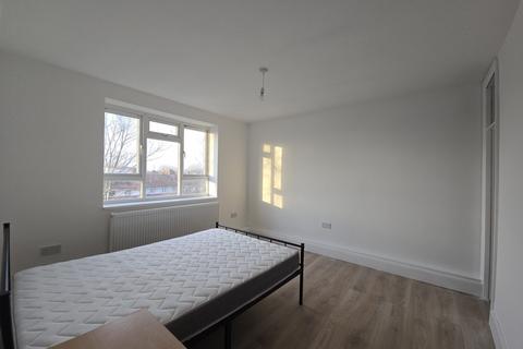 undefined, Britten Drive, Southall UB1