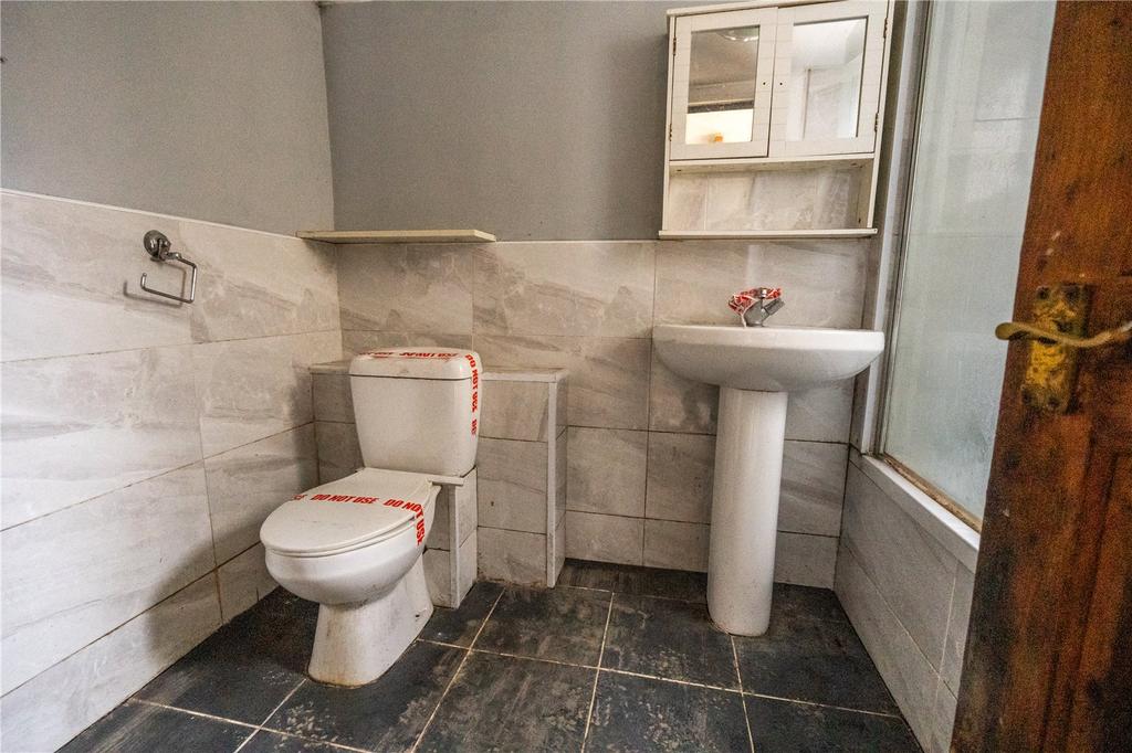 Bathroom (2)