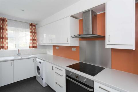 2 bedroom maisonette to rent, St Stephens Close, Walthamstow, E17