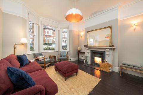 5 bedroom end of terrace house for sale, Kestrel Avenue, London, SE24