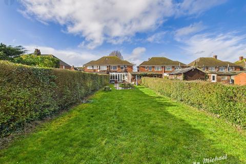 3 bedroom semi-detached house for sale, Henry Road, Aylesbury