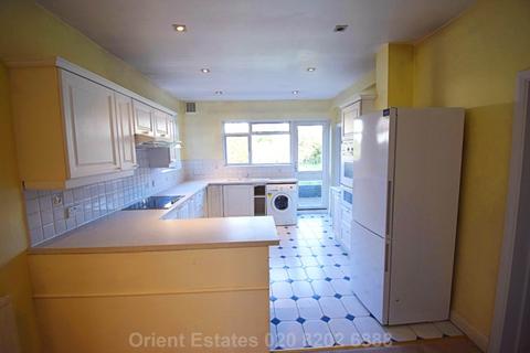 4 bedroom detached house for sale, Vaughan Avenue, London