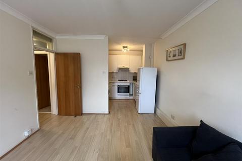 undefined, Brent Street, Hendon, London