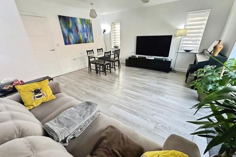3 bedroom semi-detached house for sale, Baston Road, Arborfield Green, Reading