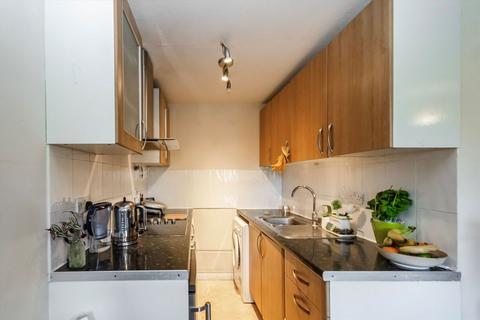 1 bedroom flat to rent, Lovelace Gardens, Surbiton KT6