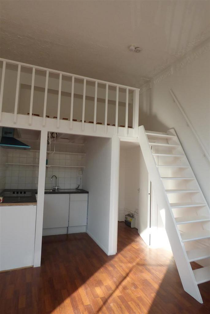 23 Brunswick Place F3 - Stairs to mezzanine.JPG