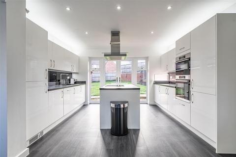 4 bedroom detached house for sale, Serse Close, Keynsham, Bristol