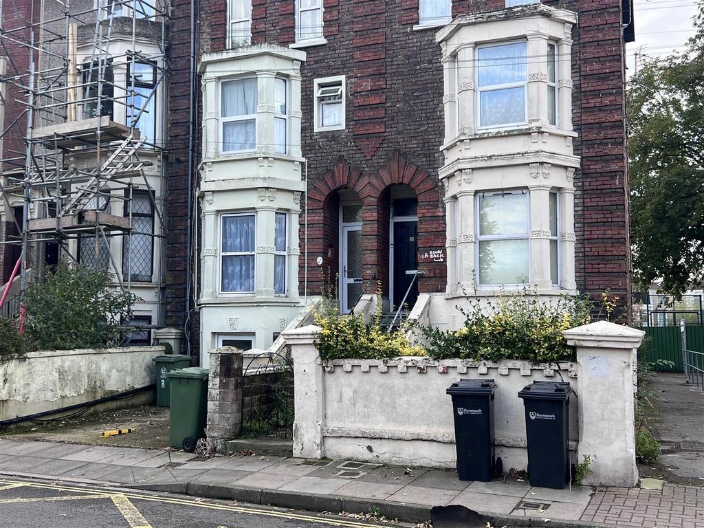 Front of property.jpg