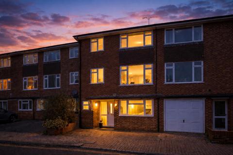 4 bedroom terraced house for sale, Station Approach West, Hassocks BN6