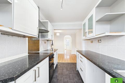 2 bedroom semi-detached house to rent, Elm Park Avenue, Essex RM12