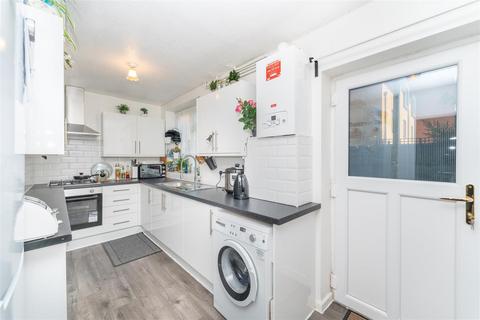 2 bedroom terraced house for sale, Templeman Road, London