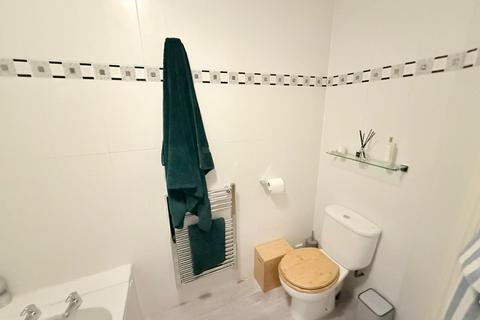 undefined, Bolling Road, Ilkley, West Yorkshire, UK, LS29