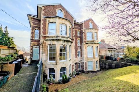 1 bedroom apartment to rent, South Road, Bristol BS20
