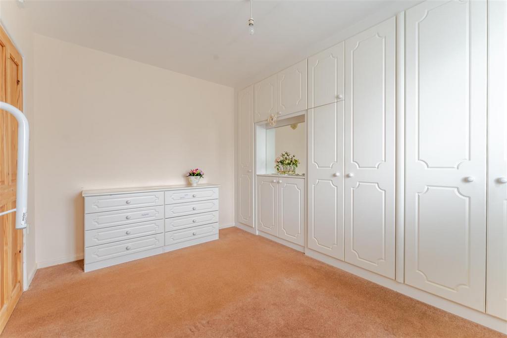 10 Court Ave Yatton BS49 4 EP 4.jpg