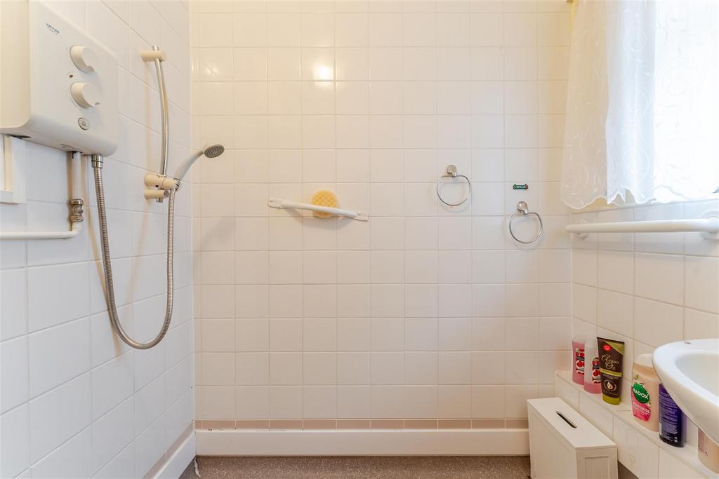 10 Court Ave Yatton BS49 4 EP 12.jpg