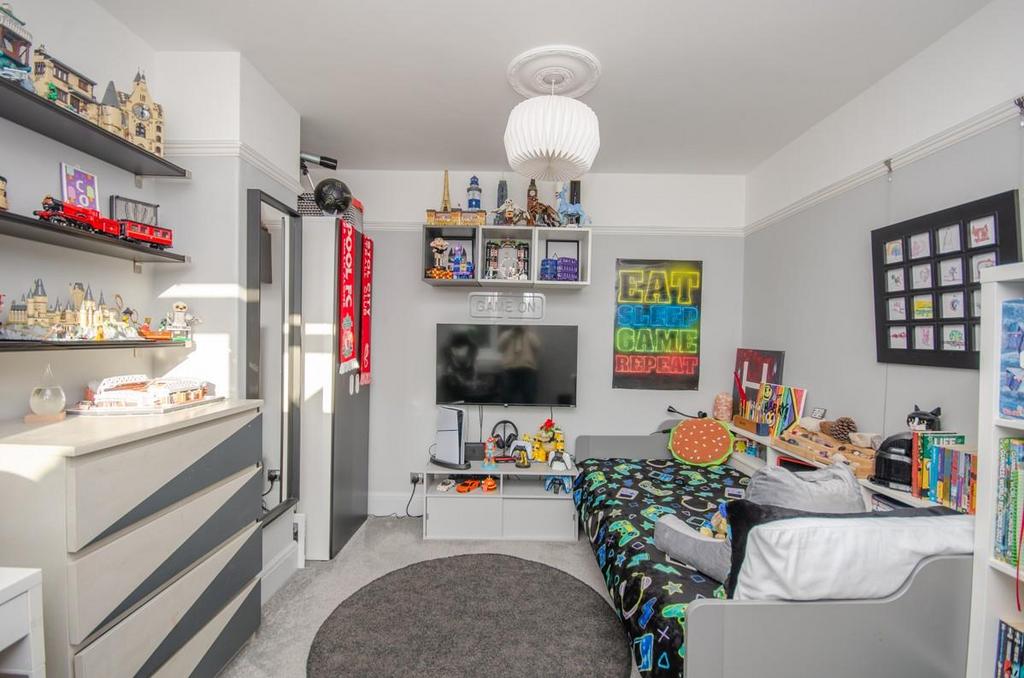 Bedroom two.jpg