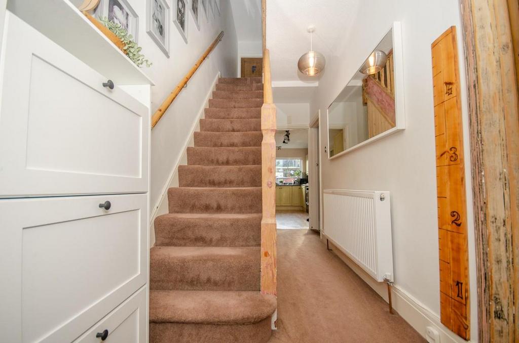 Entrance hall.jpg