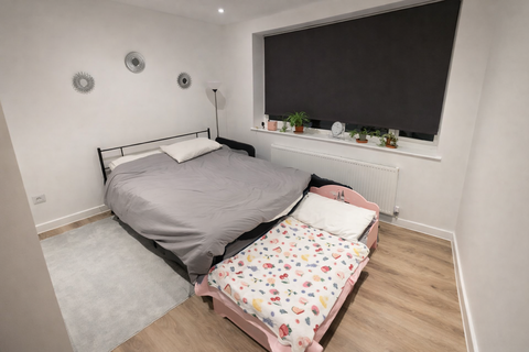 undefined, Long Lane, Uxbridge, UB10