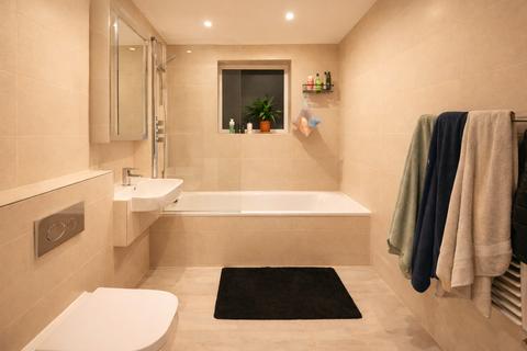undefined, Long Lane, Uxbridge, UB10