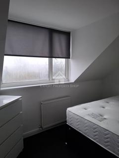 undefined, *ROOM AVAILABLE* R4, 77 Newcastle Avenue,Worksop.