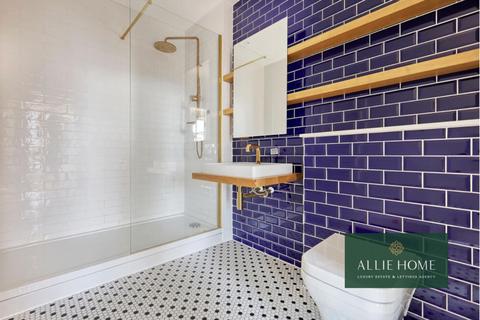 Studio for sale, Orchard Pl, London E14