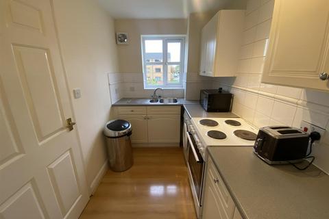 2 bedroom apartment to rent, West Way, Edgware