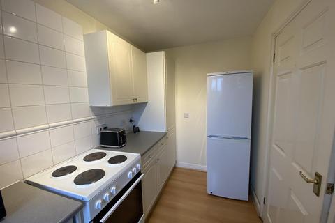 2 bedroom apartment to rent, West Way, Edgware