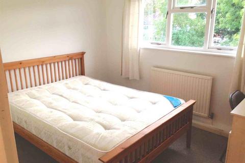 2 bedroom apartment to rent, West Way, Edgware