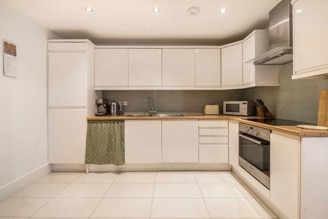 2 bedroom flat for sale, Milton Road, London N6