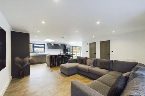 undefined, Rosedale Crescent, Reading RG6