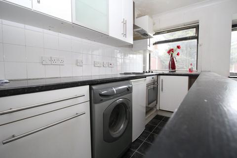 1 bedroom semi-detached house for sale, Betterton Road, Rainham RM13