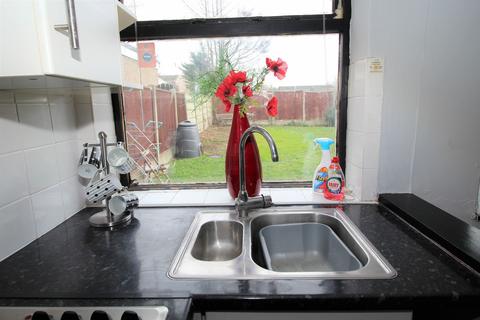 1 bedroom semi-detached house for sale, Betterton Road, Rainham RM13