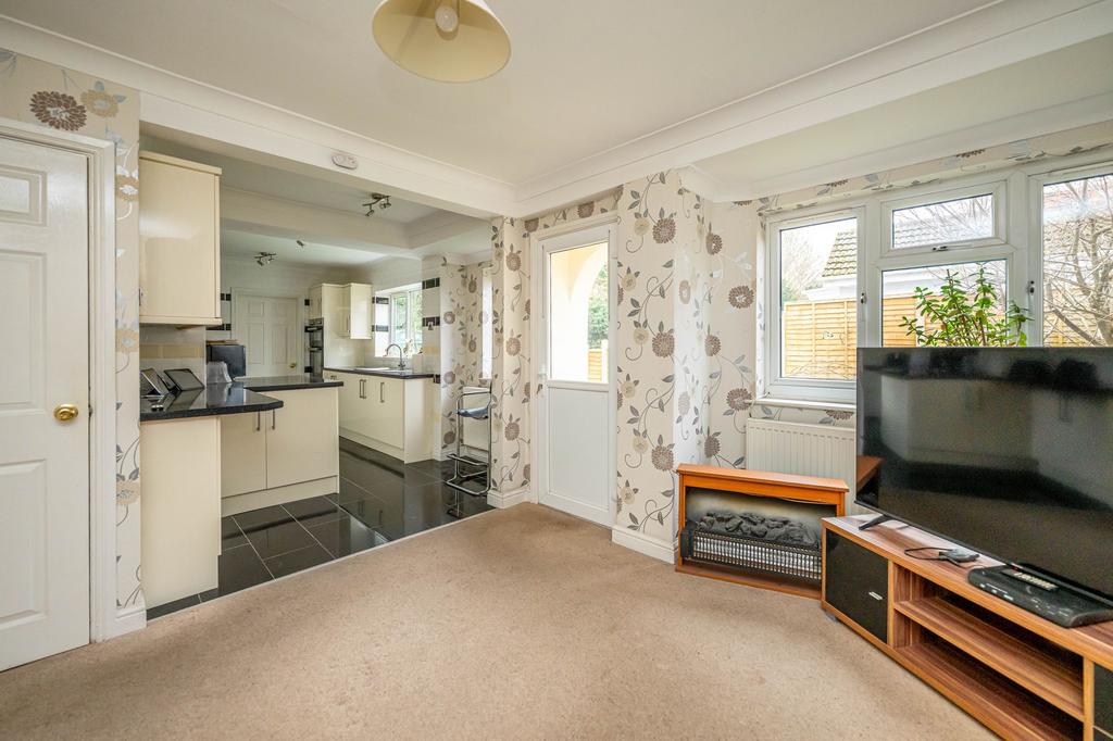 Kitchen/Living Area