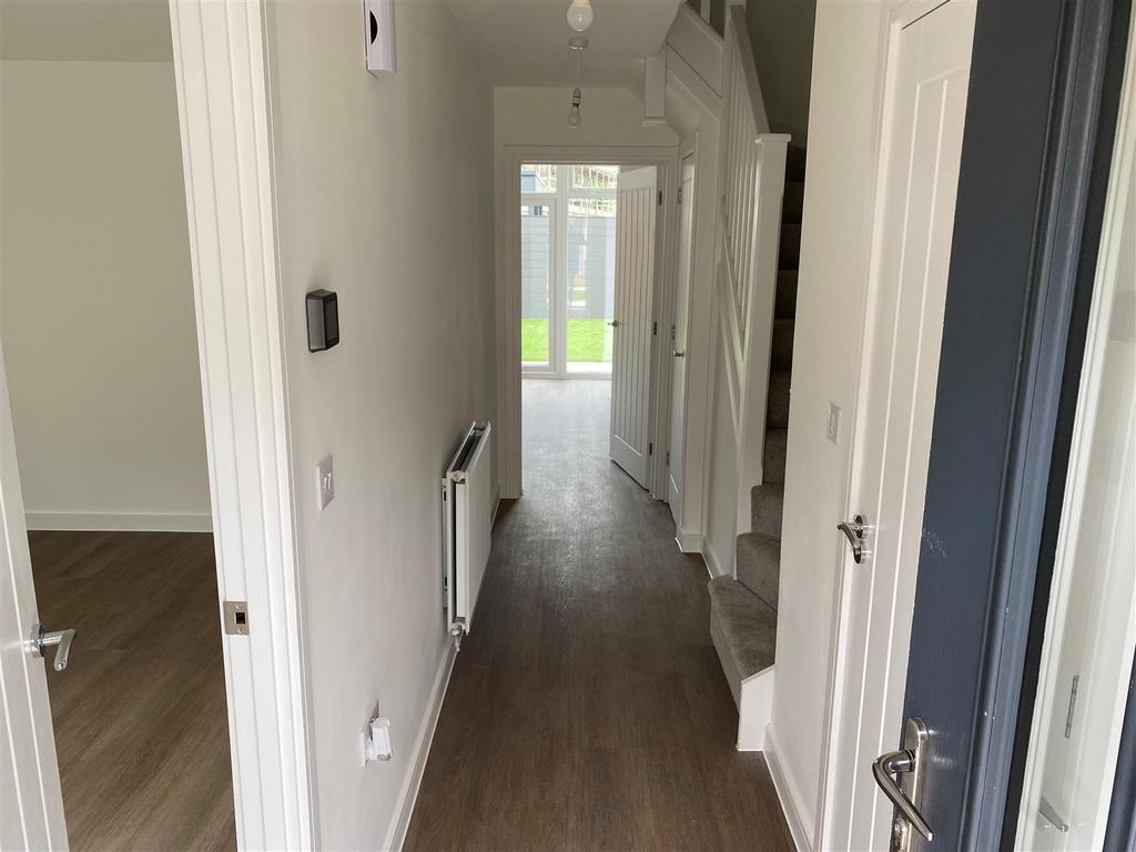 Hallway.jpg