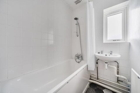 3 bedroom end of terrace house for sale, Brasted Close, London