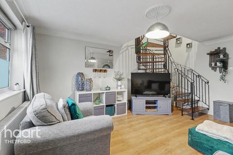 2 bedroom terraced house for sale, Shelley Way, Thetford