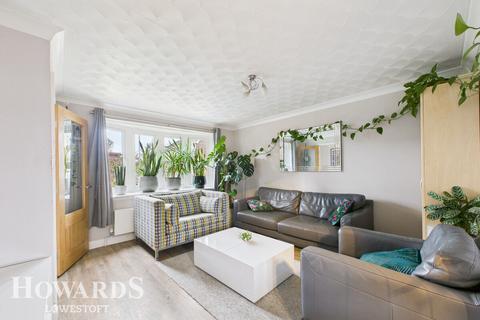 undefined, Rozlyne Close, Lowestoft