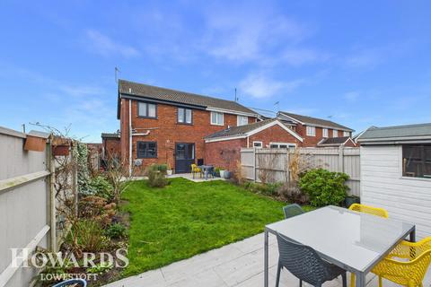 undefined, Rozlyne Close, Lowestoft