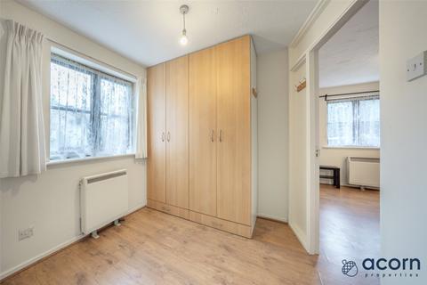 Studio for sale, Woodvale Way, London NW11