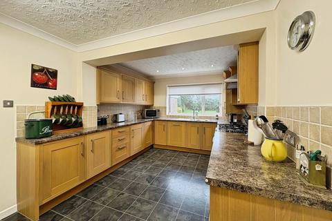 4 bedroom detached house for sale, Magenta Crescent, Tyne and Wear NE5