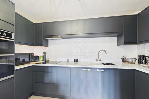 2 bedroom apartment for sale, Ensign Close, Leigh-on-sea, SS9